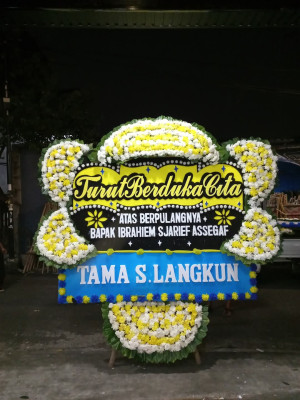 Papan Bunga Duka di Pajajaran